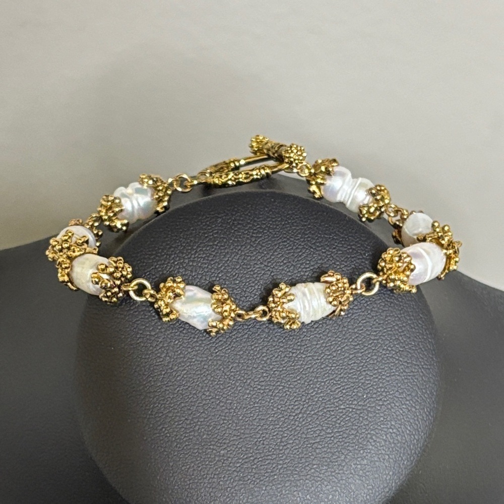 Sherwood Forest Baroque Pearls Ornate Gold Tone Metal Work Bracelet​